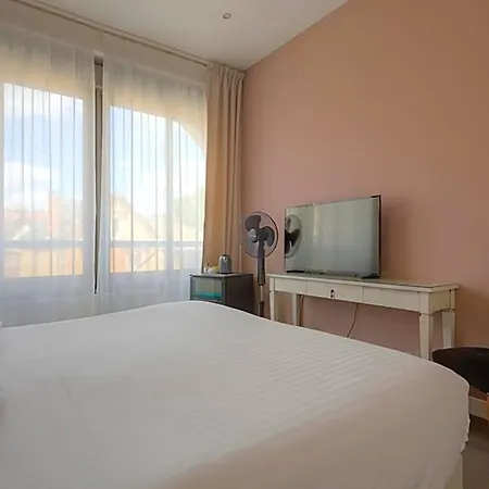 فندق Le Renoir سارلات