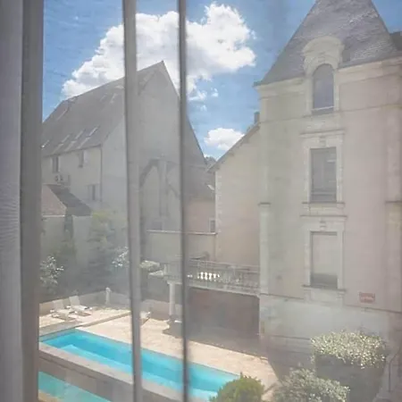 Le Renoir سارلات